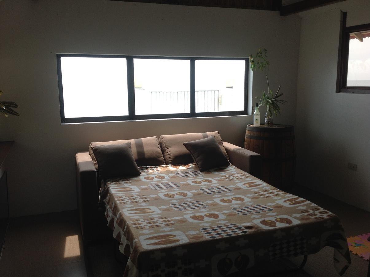 Bamboo Beachhouse Dormitory Garcia Hernandez ภายนอก รูปภาพ