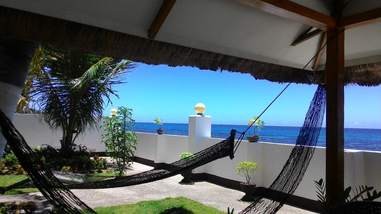 Bamboo Beachhouse Dormitory Garcia Hernandez ภายนอก รูปภาพ