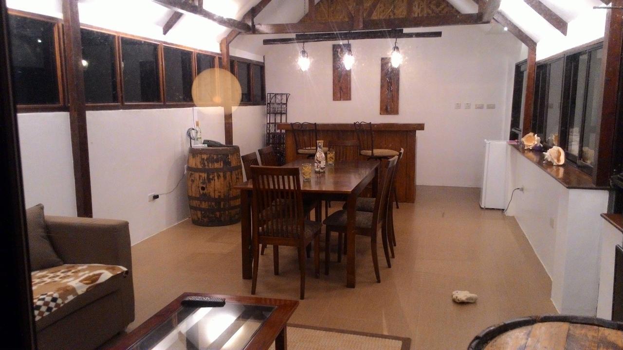 Bamboo Beachhouse Dormitory Garcia Hernandez ภายนอก รูปภาพ