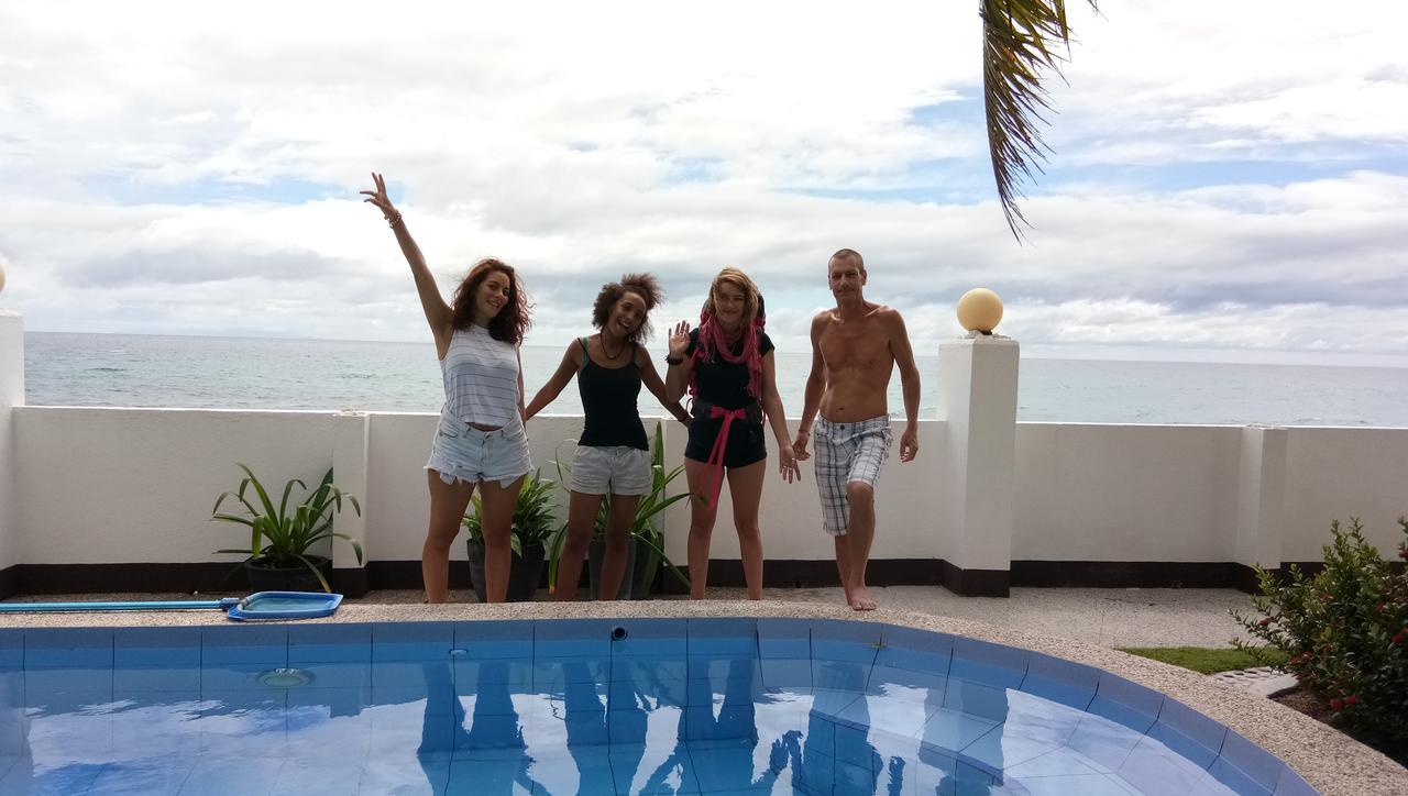 Bamboo Beachhouse Dormitory Garcia Hernandez ภายนอก รูปภาพ
