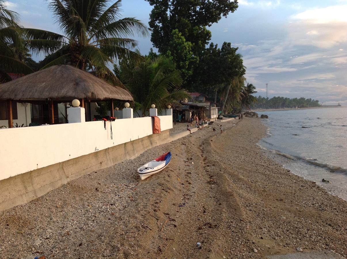 Bamboo Beachhouse Dormitory Garcia Hernandez ภายนอก รูปภาพ