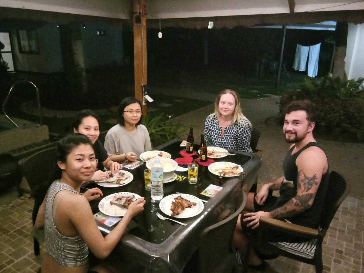 Bamboo Beachhouse Dormitory Garcia Hernandez ภายนอก รูปภาพ