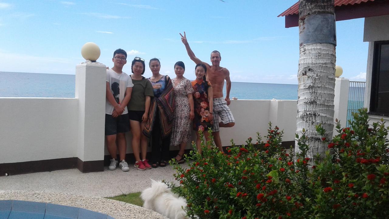 Bamboo Beachhouse Dormitory Garcia Hernandez ภายนอก รูปภาพ